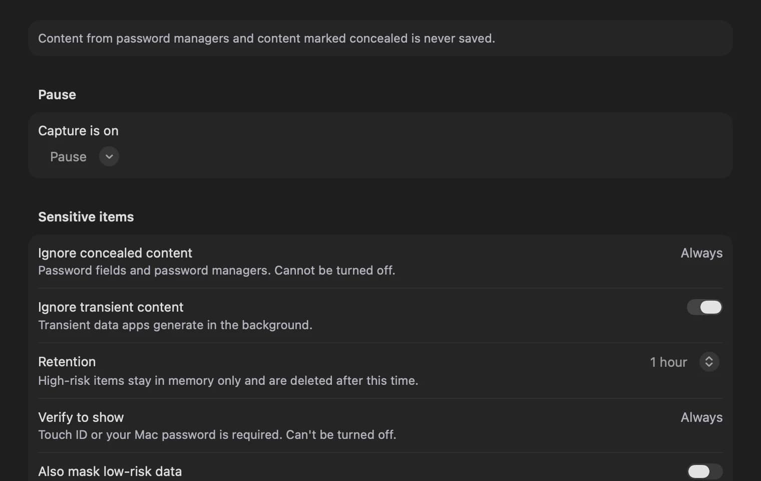 The Settings window's Privacy tab, with pause, transient-content and sensitive-data options.